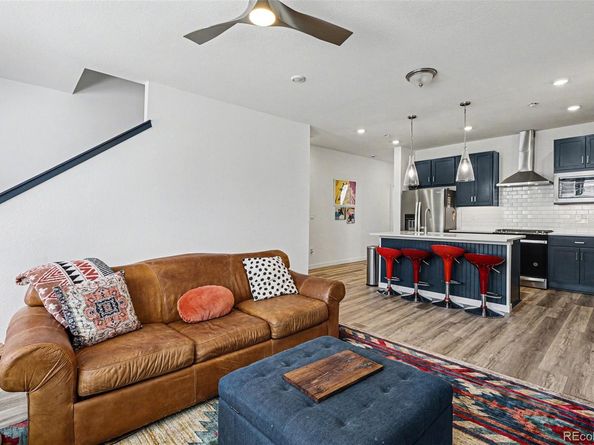 368 Geneva Street, Aurora CO 80010