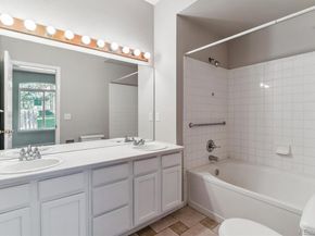 2575 S SYRACUSE Way 101, Denver CO 80231