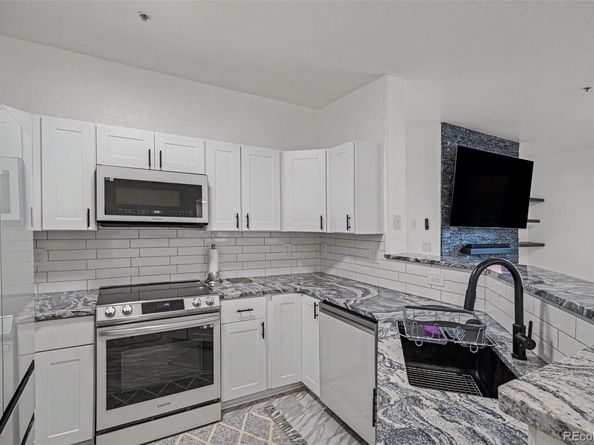 1691 W Canal Circle 1115, Littleton CO 80120