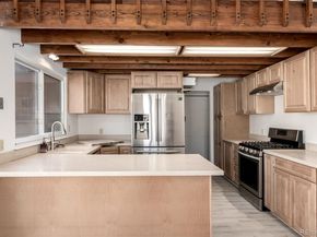 135 S Eagle Circle, Aurora CO 80012