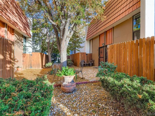 2823 S Locust Street, Denver CO 80222