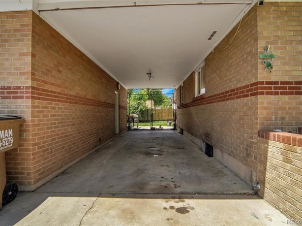 7101 Alan Drive Drive, Denver CO 80221