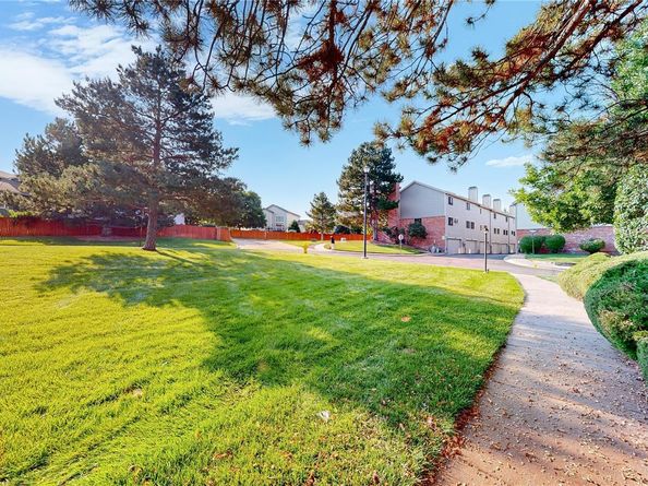 4109 S Evanston Circle B, Aurora CO 80014