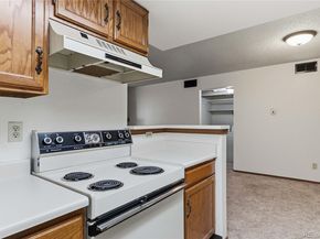 923 S Zeno Way 104, Aurora CO 80017