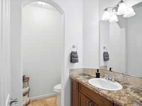 Undisclosed Address #2693036, Aurora CO 80015