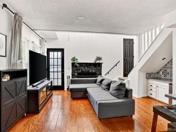 962 S Dearborn Way