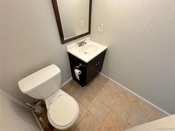 9852 W 76th Avenue, Arvada CO 80005