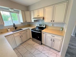 9852 W 76th Avenue, Arvada CO 80005