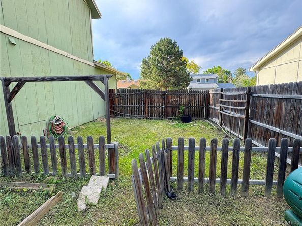 9852 W 76th Avenue, Arvada CO 80005
