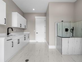 Undisclosed Address #2218540, Centennial CO 80016