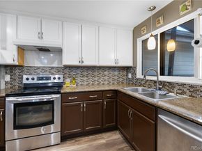 1093 S Holland Street, Lakewood CO 80226
