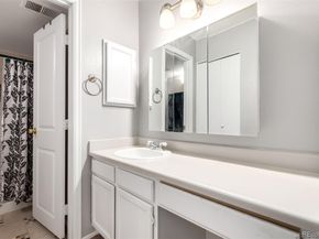 401 S Kalispell Way 104, Aurora CO 80017