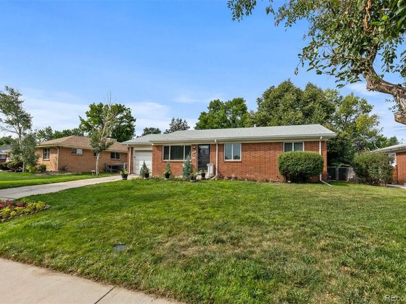 489 Toledo Street, Aurora CO 80011