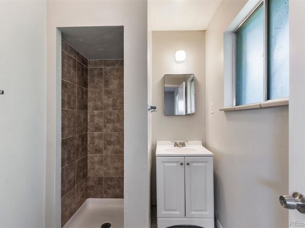 489 Toledo Street, Aurora CO 80011