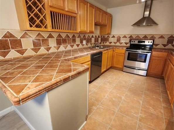 755 S Clinton Street 6B, Denver CO 80247