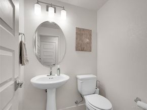 19562 E Sunset Circle, Aurora CO 80015