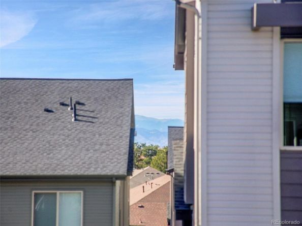 19562 E Sunset Circle, Aurora CO 80015