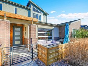 19562 E Sunset Circle, Aurora CO 80015