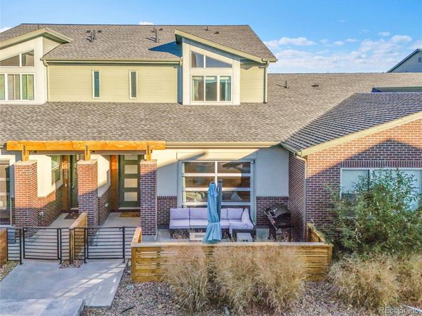 19562 E Sunset Circle, Aurora CO 80015