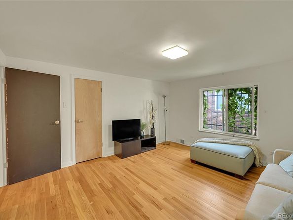 2901 Monaco Parkway, Denver CO 80207