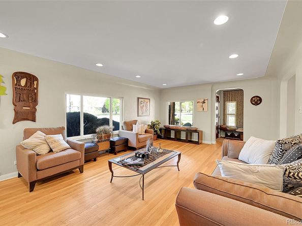 2901 Monaco Parkway, Denver CO 80207