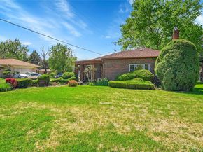 2901 Monaco Parkway, Denver CO 80207