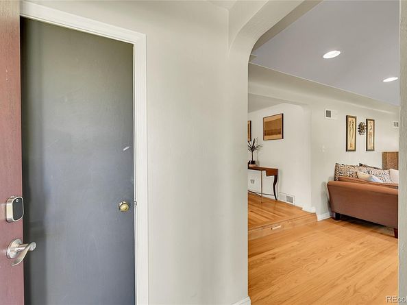 2901 Monaco Parkway, Denver CO 80207