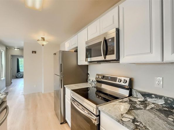 871 S Uravan Court, Aurora CO 80017