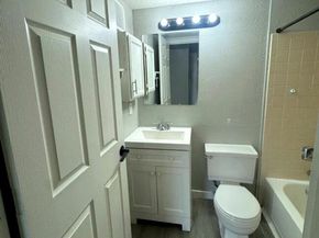 912 S Dearborn Way 20, Aurora CO 80012