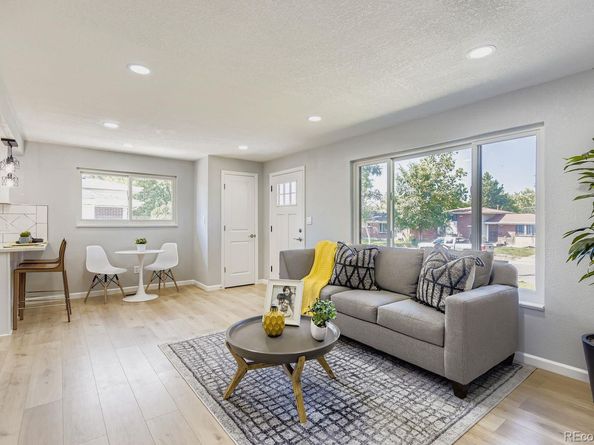 12782 E Park Lane Drive, Aurora CO 80011