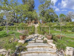 28025 Natoma Road, Los Altos Hills CA 94022