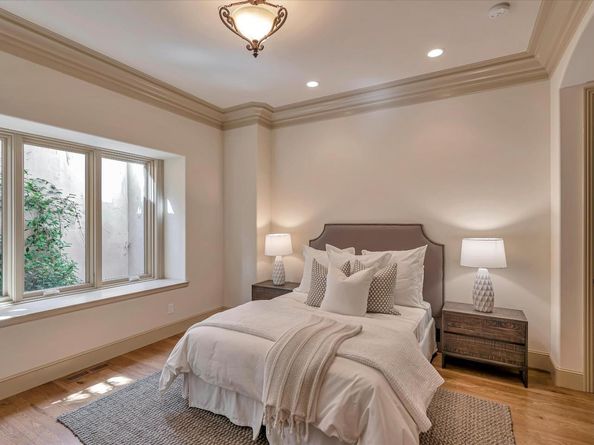 28025 Natoma Road, Los Altos Hills CA 94022