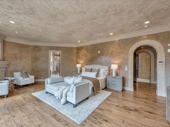 28025 Natoma Road, Los Altos Hills CA 94022