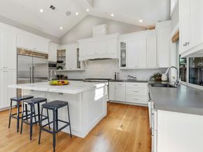 2130 Mills Avenue, Menlo Park CA 94025