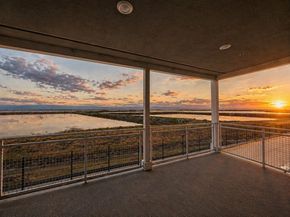 9584 Seawind Way, Newark CA 94560