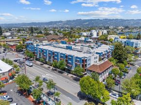 1121 40th Street 1301, Emeryville CA 94608