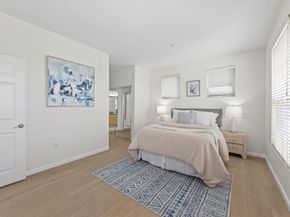 1121 40th Street 1301, Emeryville CA 94608