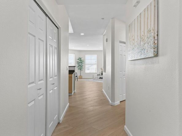 1121 40th Street 1301, Emeryville CA 94608