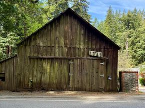 Undisclosed Address #ML82041404, Santa Cruz CA 95060