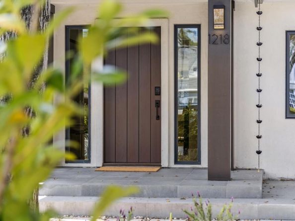 1218 Middlefield Road, Palo Alto CA 94301