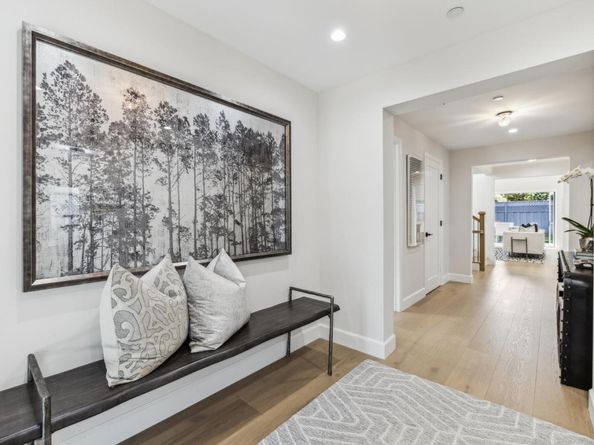1218 Middlefield Road, Palo Alto CA 94301
