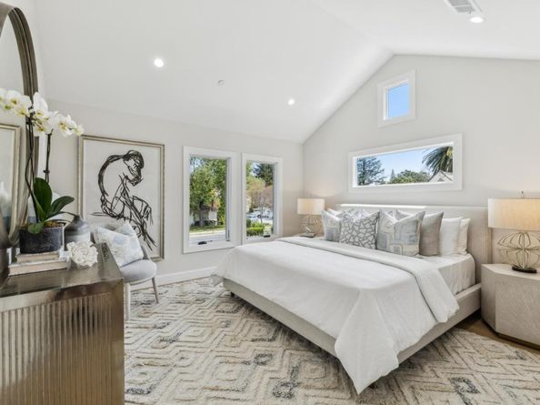 1218 Middlefield Road, Palo Alto CA 94301