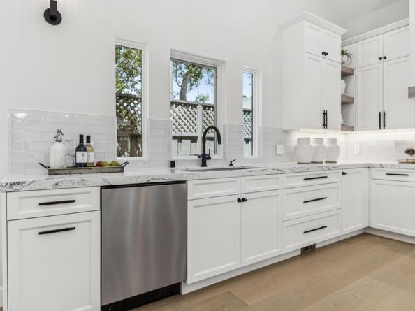 1218 Middlefield Road, Palo Alto CA 94301