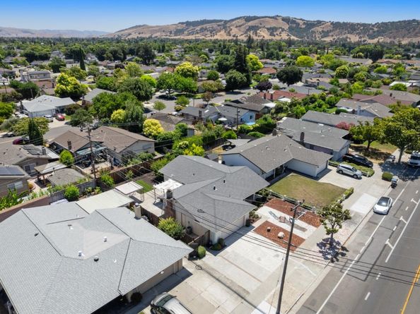 5806 Blossom Avenue, San Jose CA 95123