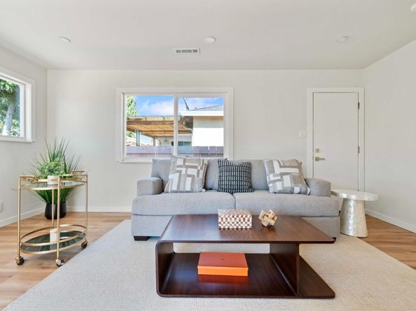 455 Lloyd Avenue, San Leandro CA 94578