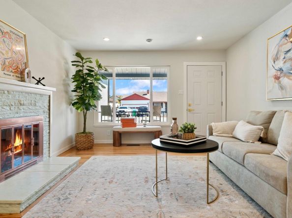 455 Lloyd Avenue, San Leandro CA 94578