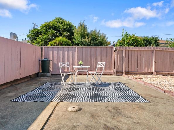 455 Lloyd Avenue, San Leandro CA 94578