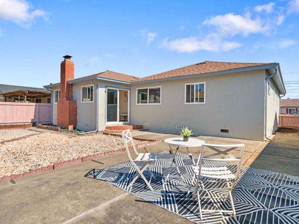455 Lloyd Avenue, San Leandro CA 94578