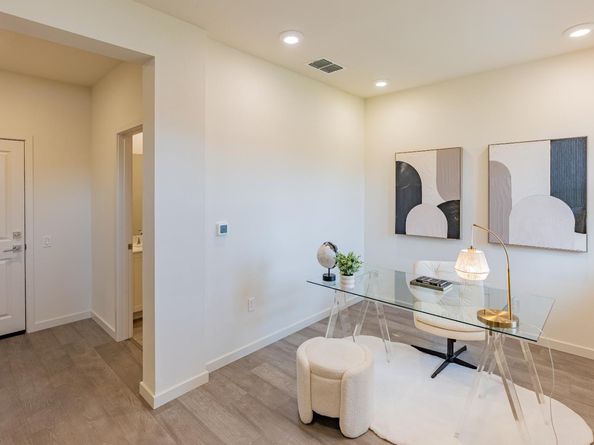 817 Galt Terrace 4, Sunnyvale CA 94085