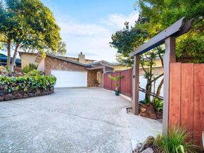 5914 Zinn Drive, Oakland CA 94611